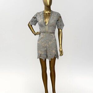 ASTR THE LABEL Lace Romper Plunge V-Neck Gray Short Sleeve Lined